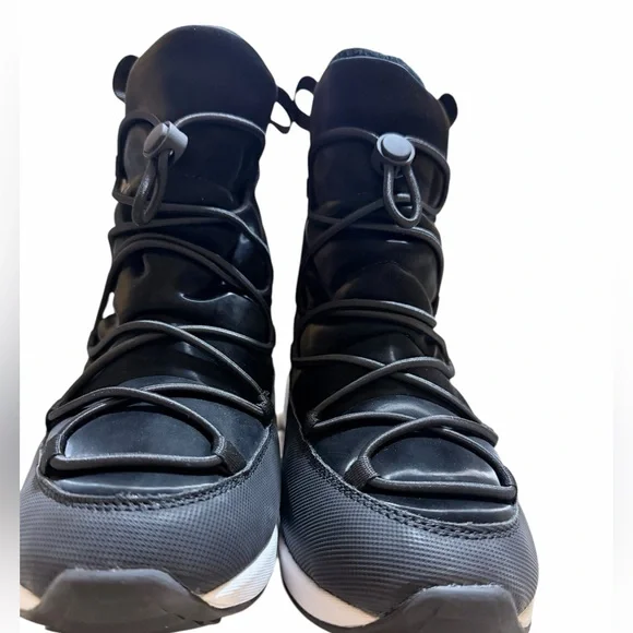 🌼🌟NWOT DKNY Women's Black and White Winter Boots - Picture 11 of 12